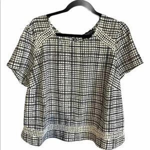 JNY Jones New York Size 1X Black and White Top